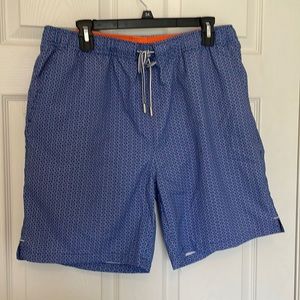 Men’s Peter Millar swim trunks